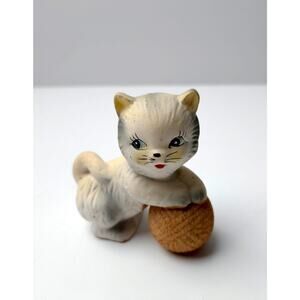 Vintage CMI Inc Chadwick Japan Ceramic Kitty With Yarn Ball Hand Painted